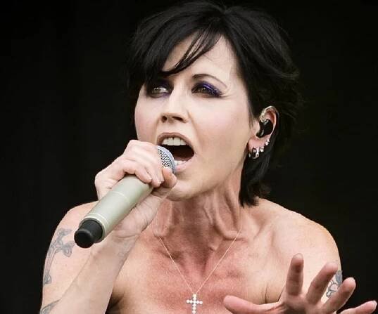 Dolores O’Riordan Biography – Facts, Childhood, Family of the Irish Singer-Songwriter