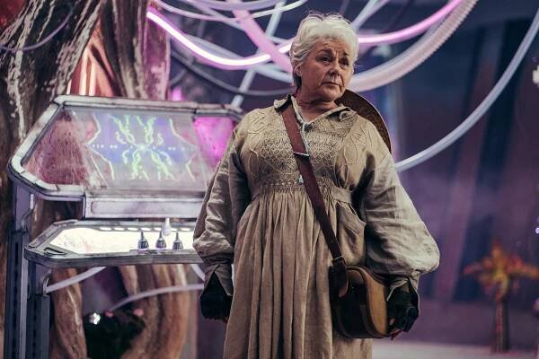 Barbara Flynn - Pán času - Survivors of the Flux - Z filmu