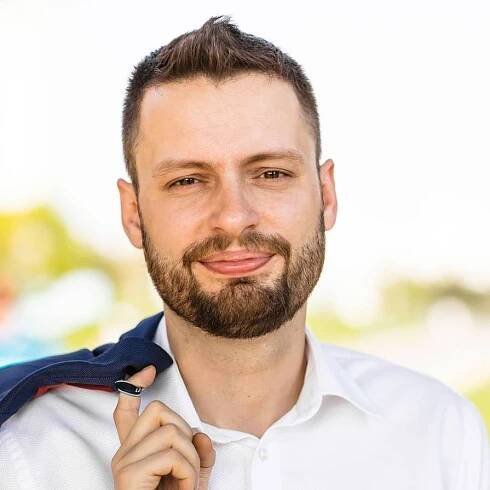 POLITICKÁ KORIDA: Má Praha zdražit jízdné? Odpovídají zastupitelé