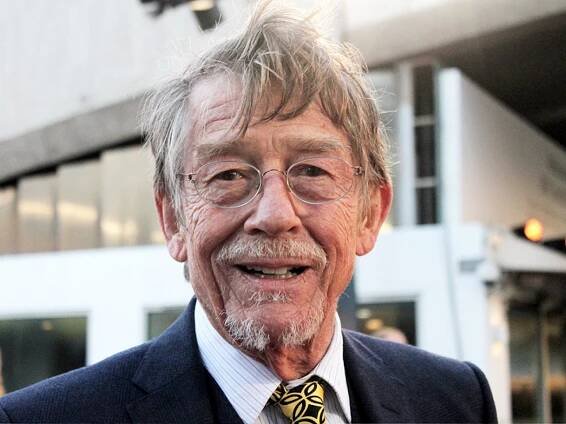 Zemřel britský herec John Hurt, známý ze Sloního m...