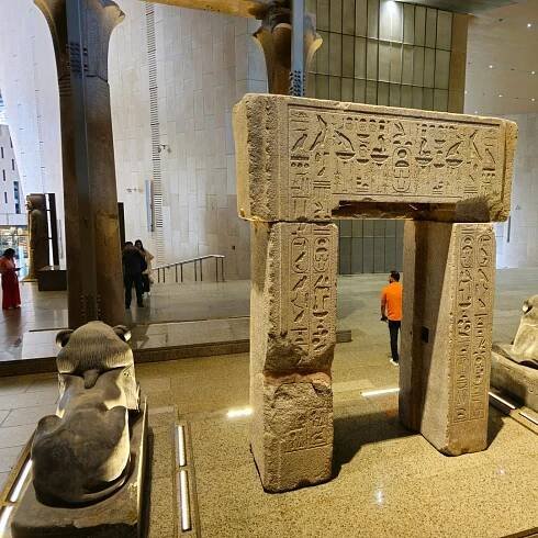 Káhira: Egyptské muzeum, pyramidy, prohlídka Sfingy a oběd | GetYourGuide