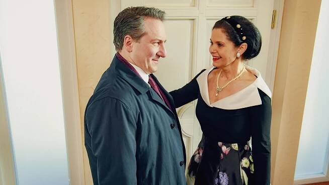 Robert Palfrader, Brigitte Jaufenthaler - Walking on Sunshine - Episode 3 - Z filmu