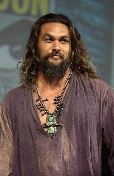 Súbor:Jason Momoa (43055621224).jpg