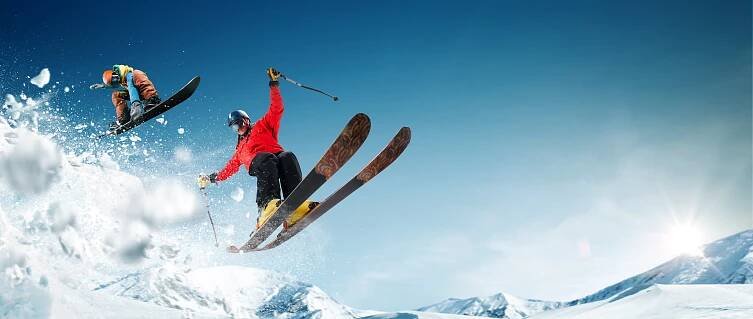 Lyžování a snowboarding – teče vám staré vybavení?
