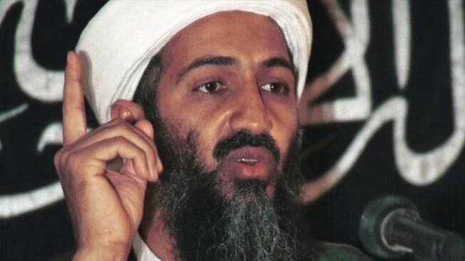 Bin Ládin se před smrtí bál Islámského státu a sledování, ukazují dokumenty CIA