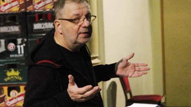 Herci z divadla Sklep zahrají ve Slavkově Besídku