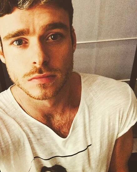 Foto k tématu Richard Madden – stránka 14
