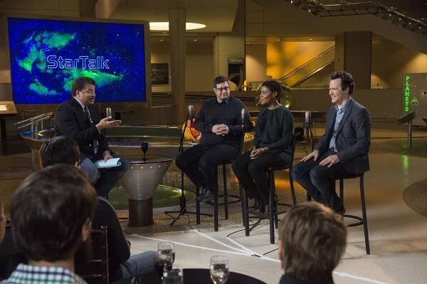 Star Talk, Neil DeGrasse Tyson (L), Eugene Mirman (R), 04/20/2015, ©NATGEO