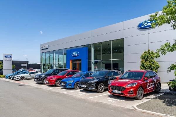 Autosalon Olfin Car Ford Hradec Králové – deltadesign