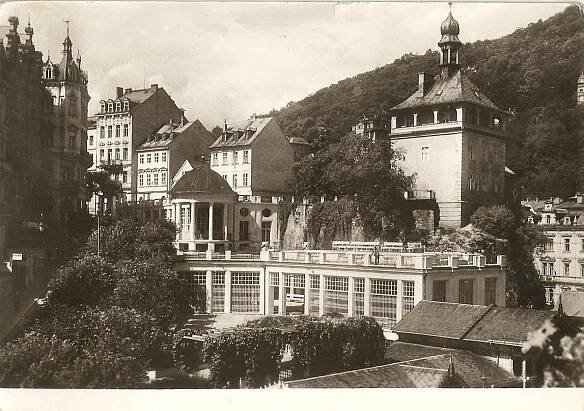 KARLOVY VARY - Městská věž - Zámecká kolonáda - Pohlednice místopis