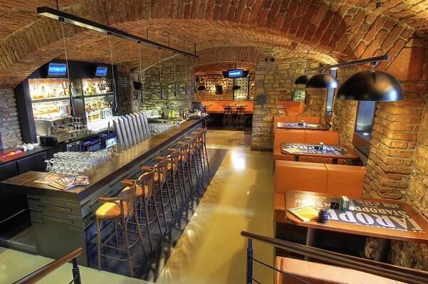 Nábytek do barů a restaurací | Atelier-s - výroba nábytku