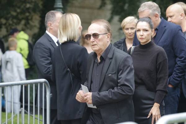 Rodina a přátelé se rozloučili s Vašem Patejdlem. Dorazili kolegové muzikanti i Andrej Babiš