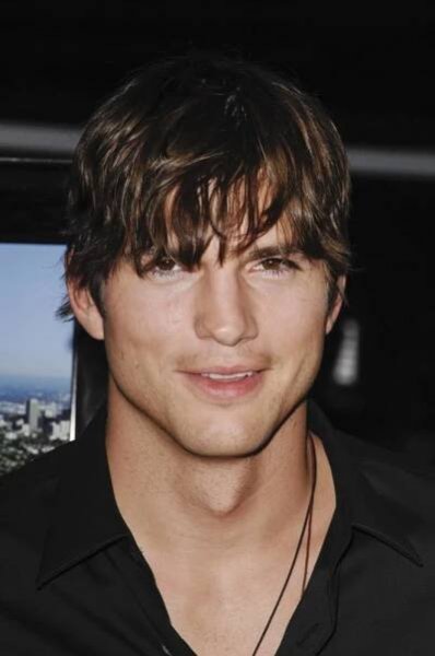 Ashton Kutcher při příjezdu k rozšíření Premiere, ArcLight kin Hollywood, Los Angeles, CA srpen 3, 2009. Fotografie: "Roth"/"Everett Collection" — Stock obrázek