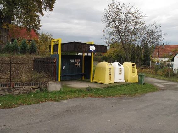 Soubor:Býkov-Láryšov, autobusová zastávka.jpg – Wikipedie