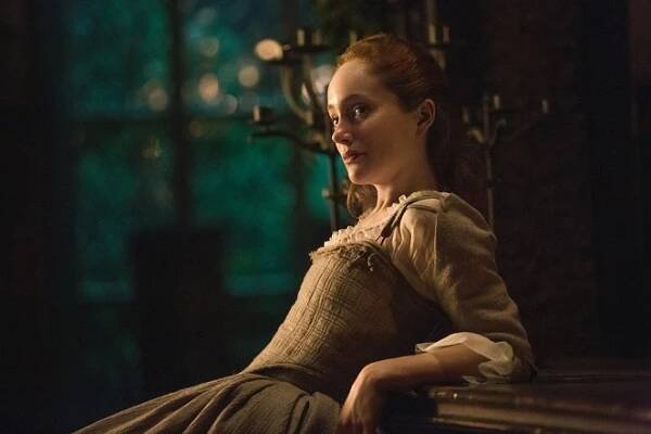Cizinka - Na hradě Leoch - Z filmu - Lotte Verbeek