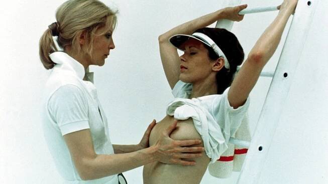 Emmanuelle - Z filmu - Jeanne Colletin, Sylvia Kristel