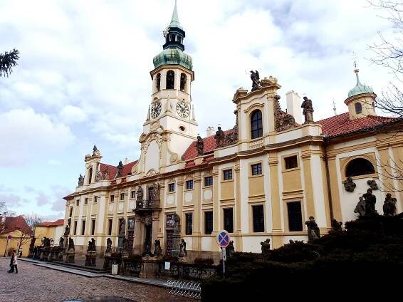 Loretánské náměstí 100/7, 118 00 Praha 1 - Hradčany