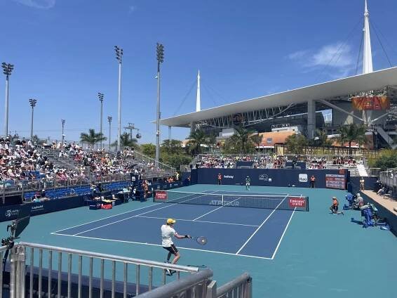 brooksby vs bautista on court 1 1