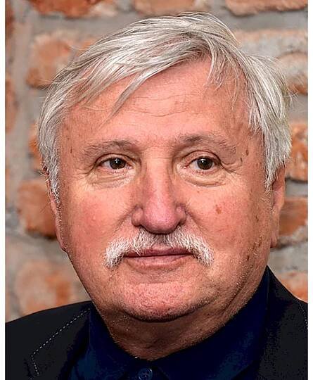 Kamil Peteraj: *18.9.1945, slovenský básník
