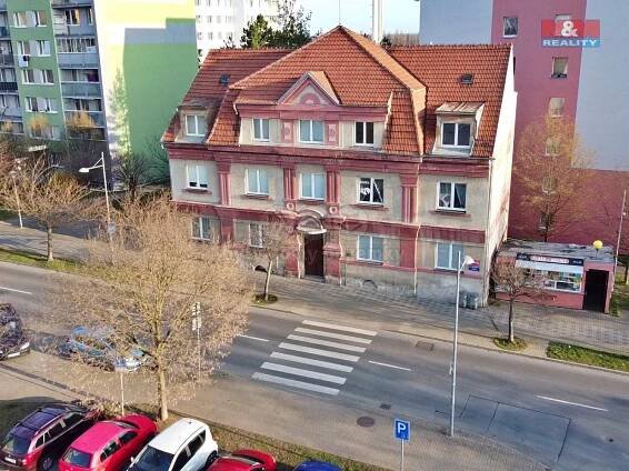 Dům