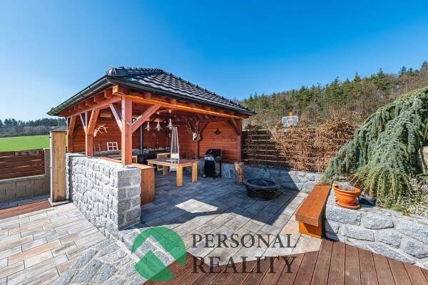 Prodej, rodinný dům 5+kk s bazénem, Háje u Příbramě | Reality.iDNES.cz 