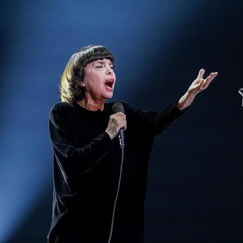 Podrobný fotoreport z koncertu Mireille Mathieu v pražském Kongresovém centru - Spycross