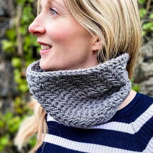 Little Arrows Crochet Cowl Free Pattern