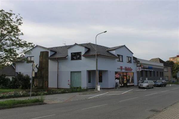Polyfunkční dům Uničov | Realizace | Dřevostavby, rodinné domy na klíč - Vario Vila, s.r.o 