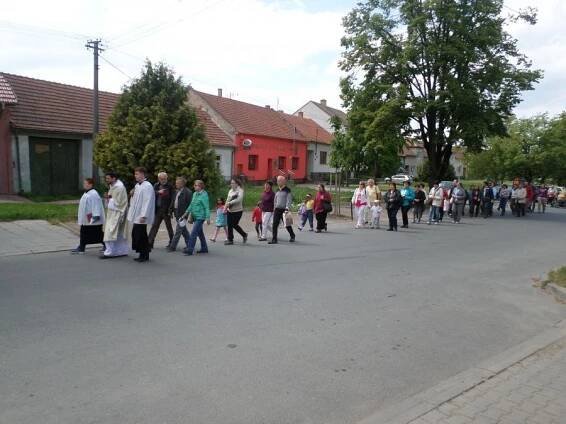 Pouť na kapli Panny Marie nad vinohrady - 17.5.2015 - Obec Těšany