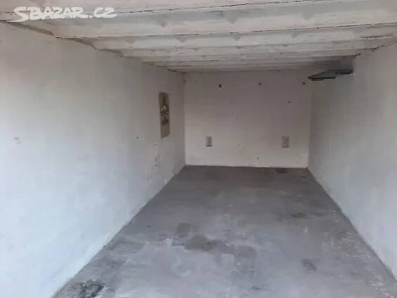 pronájem garáže Pardubice