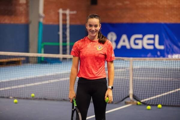 Zlatý oříšek ABC: Tereza Valentová vyhrává v tenisu