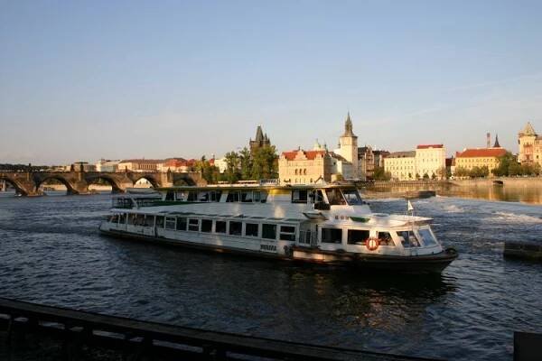 Moravia - Cruise Prague