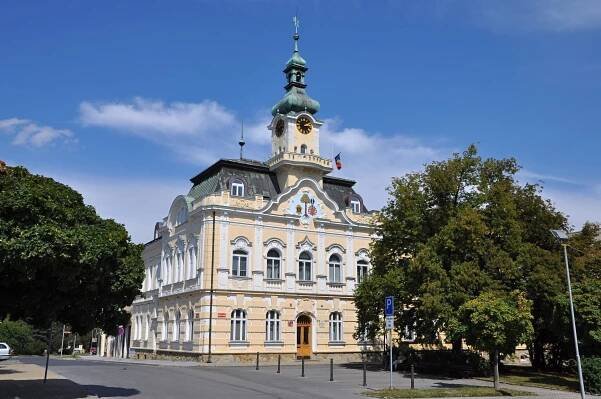 Poradna je otevřela každou první středu v měsíci od 13 do 17 hodin v budově Městského úřadu na náměstí 5. května.