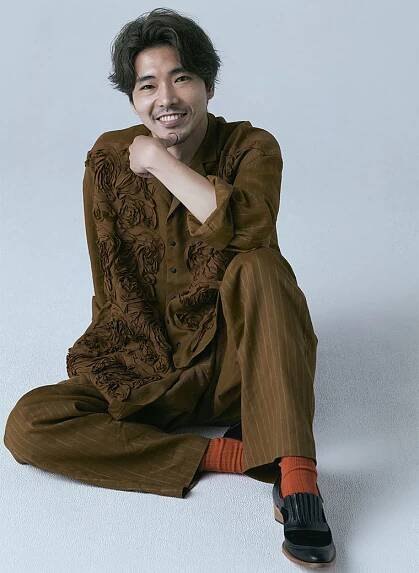 Tasuku Emoto