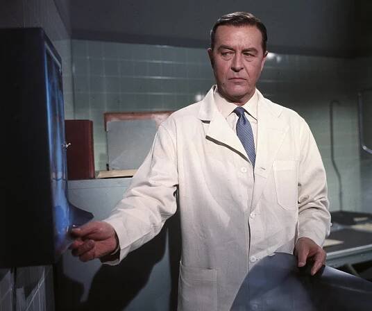 Muž s röntgenovýma očima - Z filmu - Ray Milland