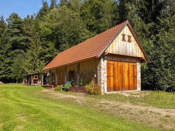Podvicmanovský mlýn s pozemky (7,3 ha) – WEARE reality – realitní kancelář Praha