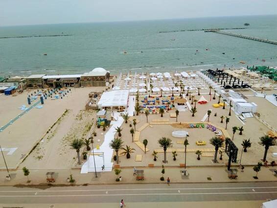 Pláž a kolonáda Mamaia – Dovolená v Rumunsku s CK KM