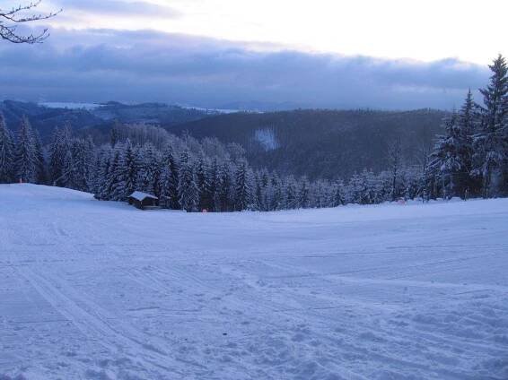 Ski areál Tesák - ubytování, počasí, online webkamera, otevírací doba, akce