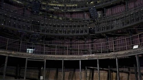 Spirálu postihla povodeň i zloději kovů, opravené divadlo nabídne dvě scény
