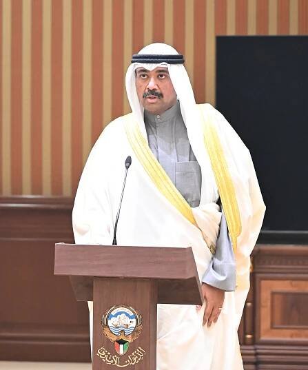 Newly appointed Defense Minister Sheikh Abdullah Ali Abdullah Al-Salem Al-Sabah taking the constitutional oath