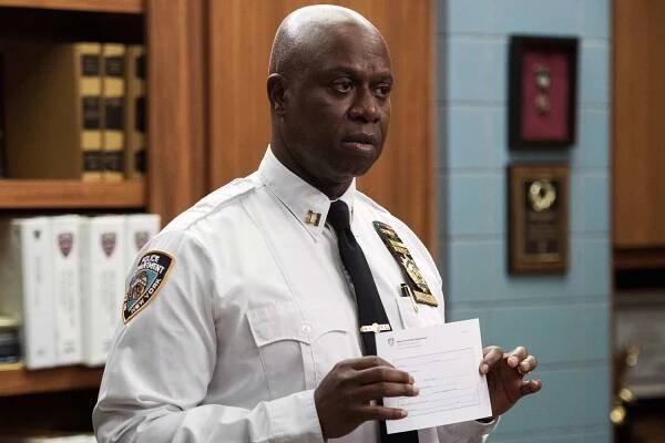 Andre Braugher as Ray Holt