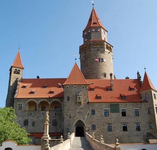 Bouzov - Města a obce - Bouzovská vrchovina - Bouzov