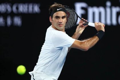 Photo Study of Roger Federer's Backhand