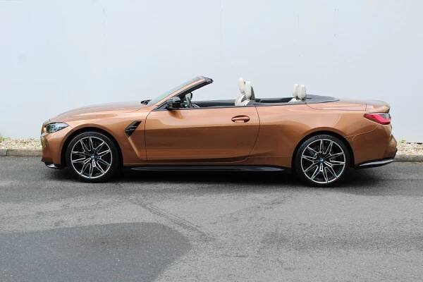 BMW M4 Competition M xDrive Cabrio na prodej Renocar Synot, a.s. - BMW Zlín