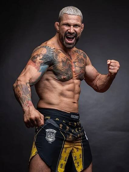 Fotogalerie: Attila Végh se pochlubil extrémní proměnou!