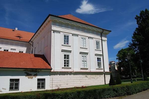 Zámek Vlašim - otevírací doba, akce, ubytování, prohlídky, vstupné, foto, počasí