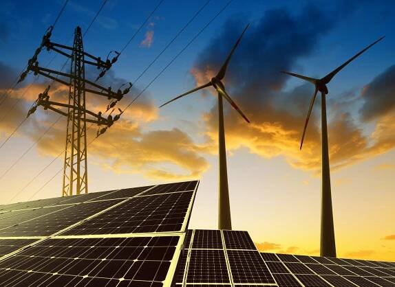Přechod na obnovitelné energie se musí řídit podle občanů, ne energetických firem, říkají autorky Atlasu energie