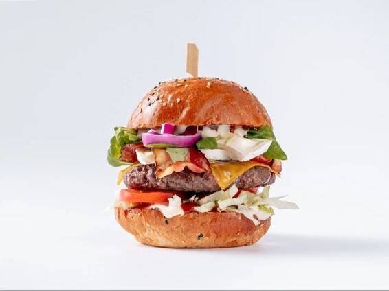 Bouda Burgers OC Čtyři Dvory | Wolt | Doručení | České Budějovice