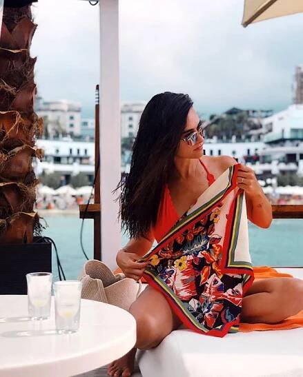 Hande Soral’s New Hairstyle 2