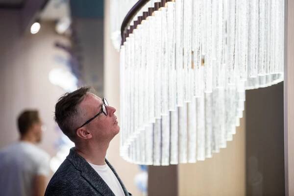 V Šenově vznikají svítidla už 300 let. Preciosa připravila unikátní noční show